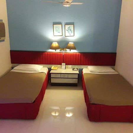 Hotel Bluehill Bhavnagar Exterior foto