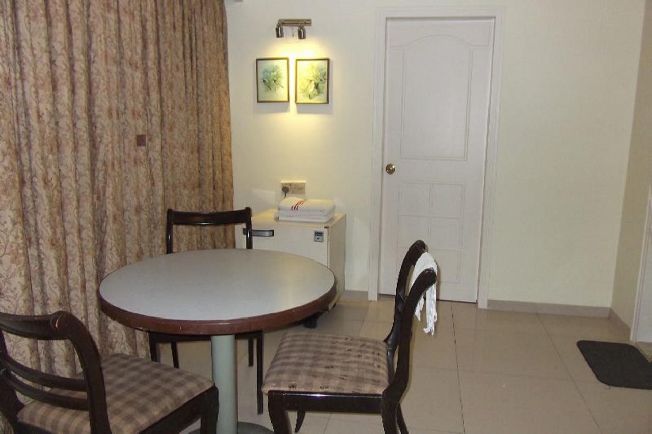 Hotel Bluehill Bhavnagar Exterior foto