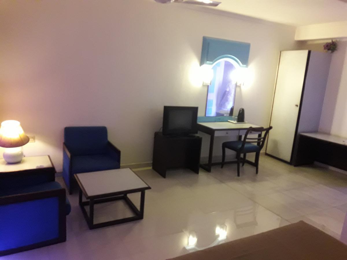 Hotel Bluehill Bhavnagar Exterior foto